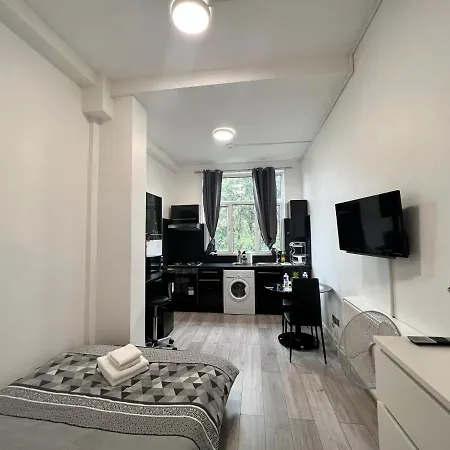 Lovely Studio Apartments On Finchley Road Лондон Экстерьер фото