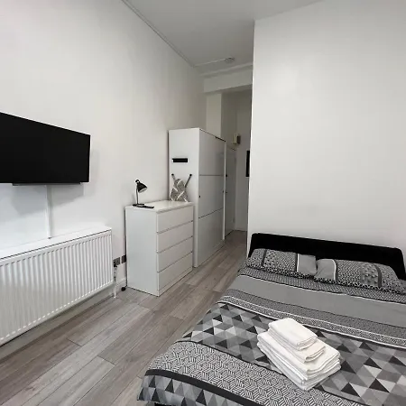 Lovely Studio Apartments On Finchley Road Лондон Экстерьер фото