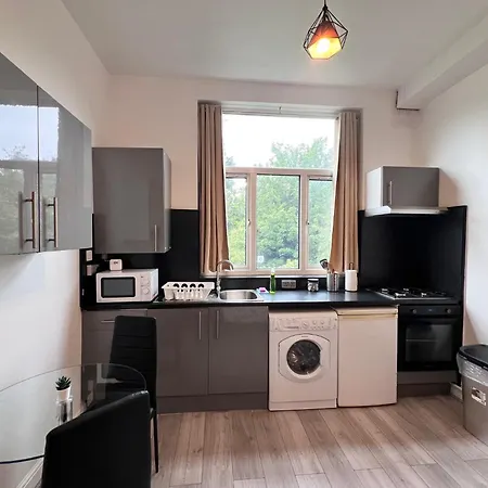 Lovely Studio Apartments On Finchley Road Лондон Экстерьер фото