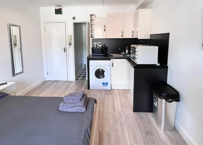 Lovely Studio Apartments On Finchley Road