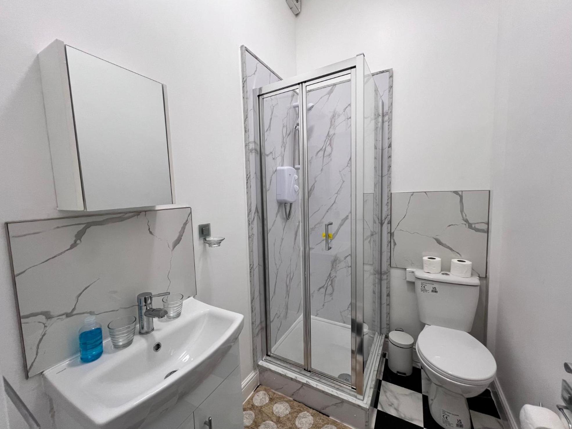 Апартаменты Lovely On Finchley Road