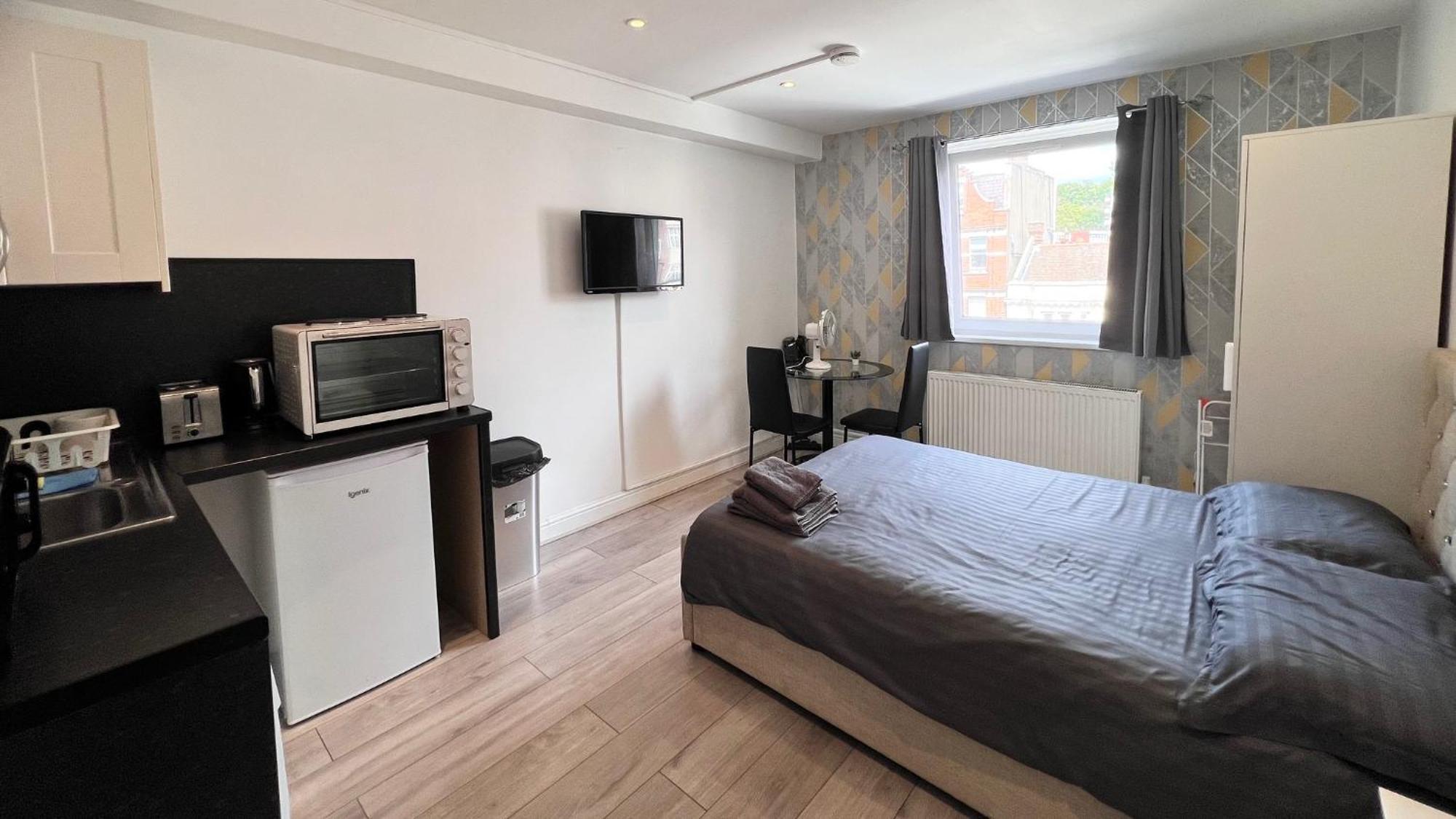 Lovely On Finchley Road Апартаменты *