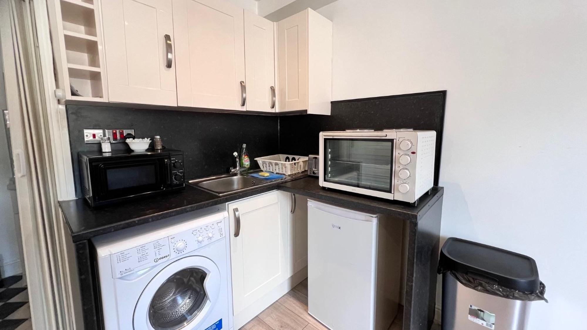 Lovely On Finchley Road Апартаменты *